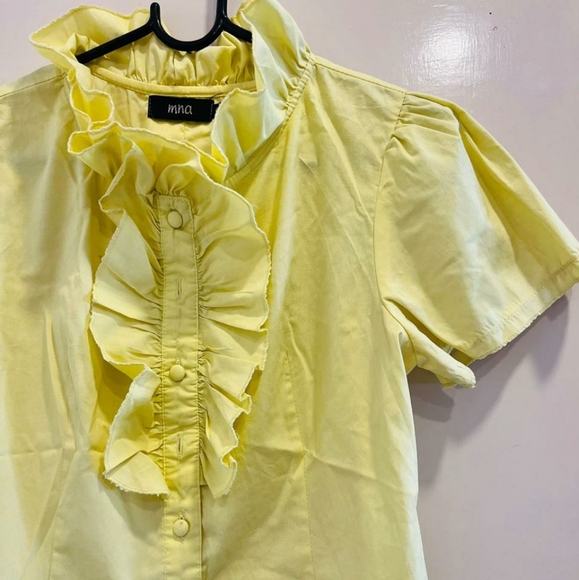 Yellow cotton ruffled blouse - Picture 4 of 7